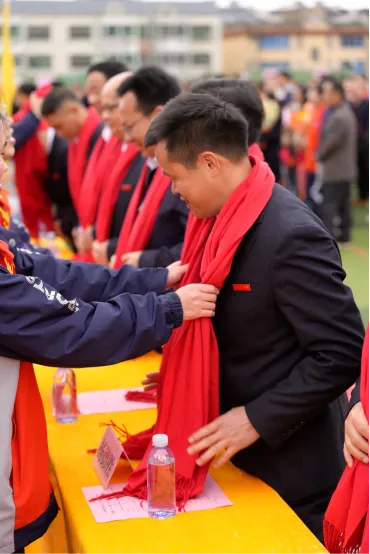 韶華初戰(zhàn)凌云志  青春正盛譜華章——成人禮宣傳報(bào)道稿 2025.3.16(3)6639.png