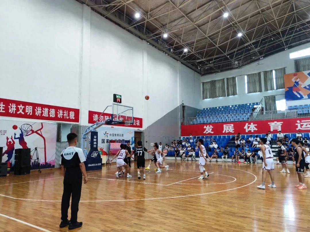 連城縣舉行第二十一屆中小學生男子籃球賽